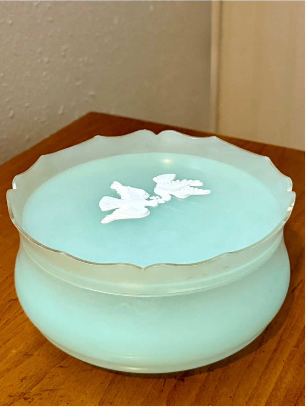 Vintage Avon Frosted Light Blue Satin Glass Covered Powder Jar White Doves Cameo